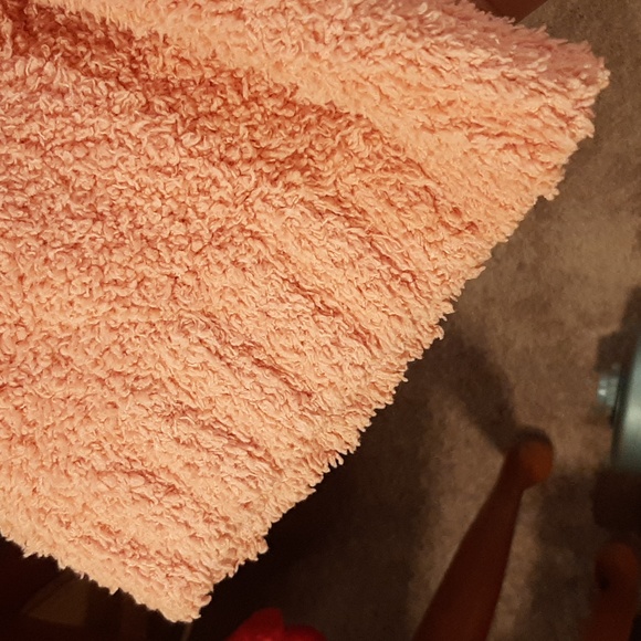 Very J Soft Peach Bell-Sleeve Turtleneck (Large) - Picture 4 of 8